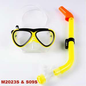 <span class=keywords><strong>Masque</strong></span> <span class=keywords><strong>de</strong></span> libération en silicone à large vue panoramique anti-buée et tube <span class=keywords><strong>de</strong></span> tuba sec anti-fuite Ensemble d'équipement <span class=keywords><strong>de</strong></span> <span class=keywords><strong>plongée</strong></span> en apnée <span class=keywords><strong>pour</strong></span> enfant - Product Image 3