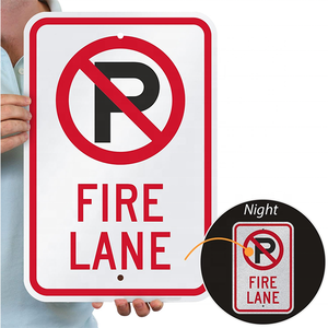 Panneau de signalisation routière en aluminium durable « Interdiction de stationnement » avec feuille réfléchissante – Signalisation de sécurité robuste pour routes et parkings - Product Image 4