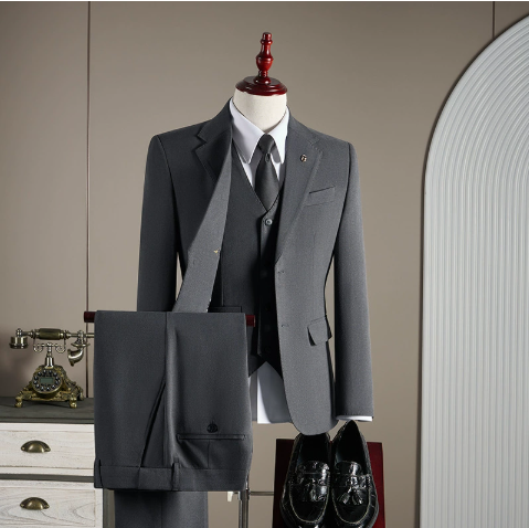 Grigio scuro [abito + gilet + pantaloni]