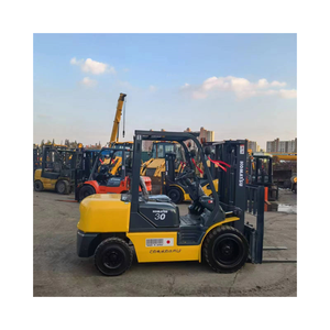 Montacargas Diésel KOMATSU FD30 Original de Japón de Segunda Mano, 3 Toneladas, Alta Calidad, en Venta - Product Image 1