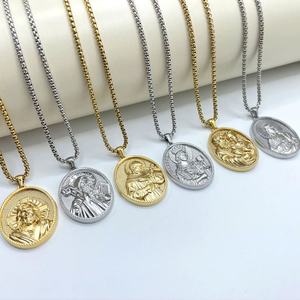 Collier pendentif religieux en acier inoxydable 316L PVD plaqué or 14 carats, design de créateur, Vierge Marie, pour femmes et hommes - Product Image 3