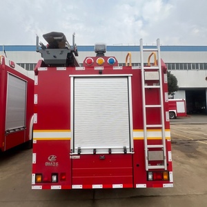 4x2 diesel brandweerauto met laadbak, verantwoordelijk voor brandbestrijding op stedelijke hoofdwegen en rond hoogbouw - Product Image 5