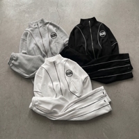 Ensemble de survêtement personnalisé pour homme – Veste zippée à col montant et pantalon rayé – Tenue de sport et streetwear – Marque privée – Faible MOQ – Fabrication directe OEM