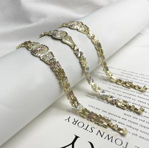 Esclava <span class=keywords><strong>De</strong></span> Oro Florentino Laminado <span class=keywords><strong>Virgen</strong></span> <span class=keywords><strong>De</strong></span> <span class=keywords><strong>Guadalupe</strong></span> Christian Religious Zircon Tricolor Pulsera <span class=keywords><strong>De</strong></span> Aleación Chapada En Oro - Product Image 2