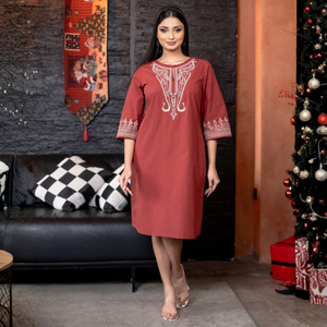 Vestido Corto de Diseño Elegante en Tonos Tierra para Mujer, Bordado, Calidad Boutique Premium - Product Image 5