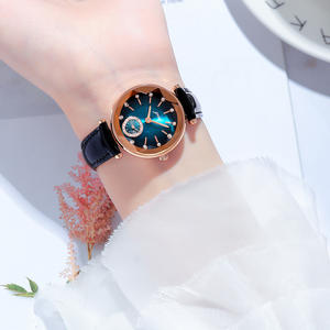 Montre pour femme exquise, petit design avec strass, style coréen, bracelet en cuir, nouvelle montre à quartz pour étudiantes - Product Image 2