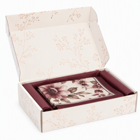 Boîte d'expédition pliable en carton ondulé pour vêtements avec logo imprimé et insert de protection