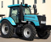 Tracteur agricole KAT 150 CV 4x4 KR1504EX à bon prix, direction hydraulique, avec pièces de rechange en stock