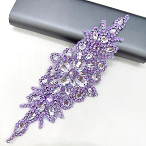 แผ่นคริสตัลติดเสื้อผ้าแบบแบน ยี่ห้อ <span class=keywords><strong>Shion</strong></span> Glass Appliques  แบบติดกาว  ประดับด้วยเพชรหลากสี สำหรับงานแต่งงาน - Product Image 6