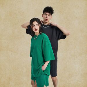 Conjunto de Camiseta y Pantalones Cortos de Estilo Casual, 100% Algodón, Tejido de Punto Waffle, Ajuste Holgado, 200 Gramos de Peso de Tela, Transpirable, con Serigrafía - Product Image 2