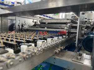 Línea de producción automática de ositos de goma de alta eficiencia Máquina comercial para hacer dulces de gelatina con PLC Nueva condición - Product Image 3