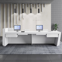 XTQT-039 Ensemble de bureau d'accueil et de chaises de style moderne pour hôtel et école, taille personnalisable, matériau en bois