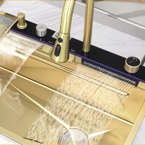 Fregadero de Cocina de Lujo en Acero Inoxidable 304 con Diseño de Panal Dorado en Relieve, Hecho a Mano, con Grifo Inteligente Integrado - Product Image 2