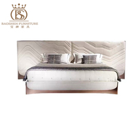 Lit double en cuir blanc de luxe moderne BS, ensemble de meubles de chambre haut de gamme, lit Queen/King Size pour villas