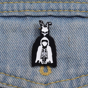 Donnie Darko <span class=keywords><strong>Frank</strong></span> el conejo esmalte Pin películas de terror de ciencia ficción conejo humanoide broche solapa insignia joyería regalo para amigos - Product Image 1