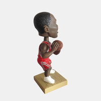 Sculpture de joueur de basket-ball Bobblehead - Objet de collection sportif réaliste, cadeau personnalisable pour les fans, pour la décoration du bureau/du gymnase