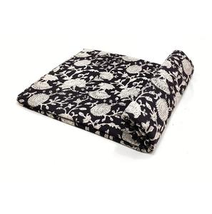 Tissu en coton pur teint naturellement, imprimé Bagru traditionnel, léger, doux et respirant, parfait pour les vêtements et les rideaux. - Product Image 3