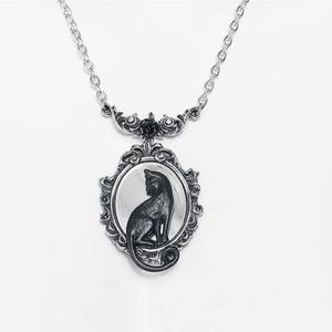 Nouveau produit en vente directe : Collier gothique Felicity, pendentif miroir encadré chat noir, accessoires unisexes - Product Image 2
