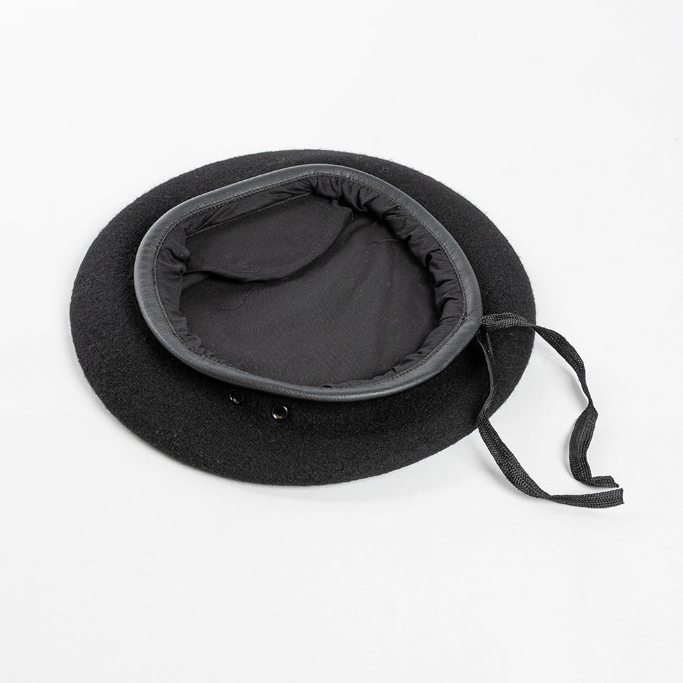 Bordure en cuir noir