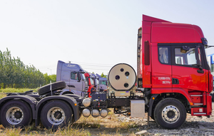 Shacman X5000 6*4 Tractor Truck 500hp Weigai Engine Euro 3 Logistics Transport for Sale Fuel Efficient After Sales Support - Product Image 4