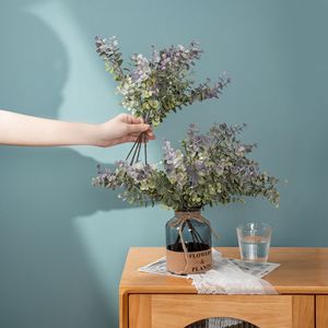 Bouquet d'eucalyptus artificiel CallaFloral vert, violet, café, en plastique, pour décoration intérieure, mariage, arrangement floral - Product Image 1