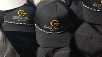 Casquette personnalisée en PVC avec logo en caoutchouc, perforée, imperméable, pour le golf, bicolore, à cinq panneaux