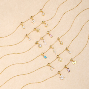 Collar CANNER de Plata 925 con Elegante Diseño de Mariposa y Estrella, Chapado en Oro de 18k, Serie Clover para Niñas - Product Image 2