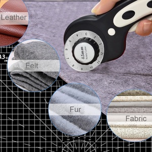Livraison rapide : Ensemble de coupeurs rotatifs A1 pour la couture et le patchwork - Product Image 6