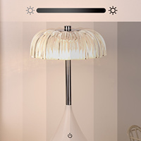 Lampe de bureau LED moderne TH avec corps en verre et abat-jour cylindrique en acrylique, commande tactile, batterie incluse, lumière blanc chaud douce pour les yeux