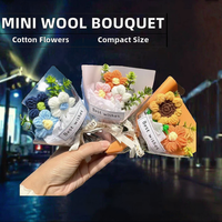Mini bouquet de fleurs artificielles en crochet tricoté, petites fleurs fraîches pour un cadeau de la Saint-Valentin