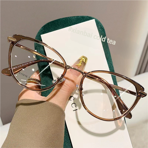 Monture de <span class=keywords><strong>lunettes</strong></span> rétro TR90 œil de chat pour femmes miroir plat anti lumière bleue personnalisée petite monture de <span class=keywords><strong>lunettes</strong></span> simple - Product Image 2