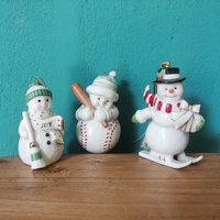 Ornements de décoration de Noël d'intérieur de couleur personnalisée sans lumière led figurines d'ange en céramique ange de Noël en porcelaine