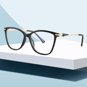 Gafas Falaier Cat Eye C5 con Montura Completa en Bloques de Color Rosa y Rojo, Lentes AC Anti Luz Azul para Mujer, Patillas Metálicas con Resorte - Product Image 3