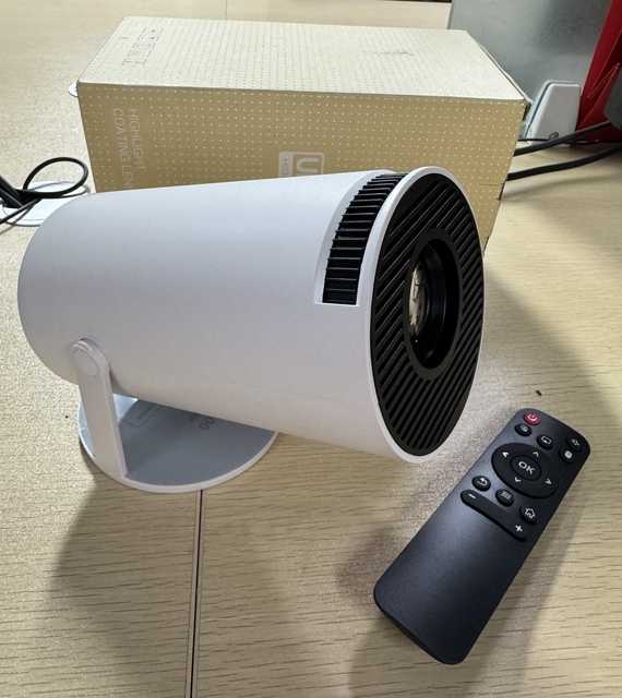 Newest Portable Mini Pocket LCD Projector Hy300pro Smart Android Projecteur 200 Lumens Home Theater Video Proyector  HY300 Pro