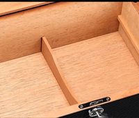 Boîte à cigares en bois de cèdre moderne personnalisée avec finition laquée, accessoire électrique pour le stockage exclusif de cigares, étui à cigares portable