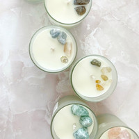Bougie parfumée artisanale personnalisée à la marque privée, bougie chakra de luxe, pierres précieuses, cristal, cire de soja, bougies parfumées avec fleurs séchées