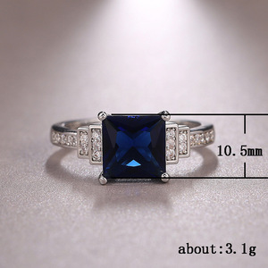 Anello di colore blu intenso dal design elegante per donna - Product Image 5