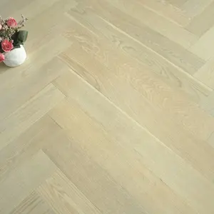 Light Color Engineered Oak Herringbone Wood Flooring