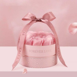 Boîte à bijoux avec rose éternelle, emballages cadeaux personnalisés pour rose éternelle et accessoires de bijouterie - Product Image 2