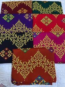 กระโปรงชายหาดผ้าบาติกจีน 100% โพลีเอสเตอร์ สำหรับฤดูร้อน ดีไซน์สั่งทำได้ ราคาโรงงาน ขายส่ง รับผลิตแบบ OEM/ODM - Product Image 4