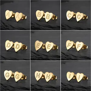 Brincos minimalistas vintage em aço inoxidável 18K ouro amor coração carta brincos femininos moda alfabeto A-Z para presente