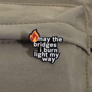 Deja que tu pasado alimente tu fuego esmalte Pin audaz cita motivacional broche ropa solapa insignia joyería regalo para amigos - Product Image 3