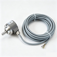 Encodeur HTL WDGI58B-10-1000-ABN-H24-K3-100 1000PPR à arbre de 10 mm, 5-30VDC, IP67, avec bride de fixation, max. 8000 tr/min, protection contre l'inversion A/B/Z