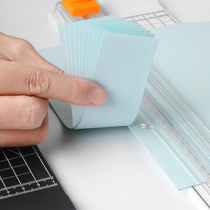 Cortador de papel resistente con bloqueo de seguridad-Hoja de precisión para oficina, artesanía y uso doméstico (diseño de abrazadera automática) - Product Image 5