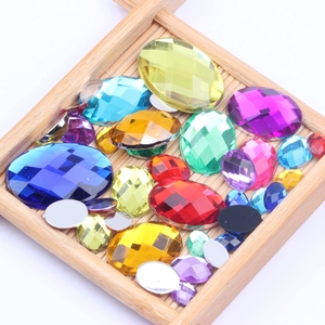 Vente en gros usine de <span class=keywords><strong>strass</strong></span> en acrylique cristal à dos plat à <span class=keywords><strong>coller</strong></span>, 200 pièces, tailles mixtes, forme ovale, facettes Earth, pour vêtements, chaussures, ongles - Product Image 1