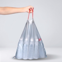 Sac à ordures d'emballage à poignée HDPE et LDPE à bas prix sac poubelle à cordon en plastique portable