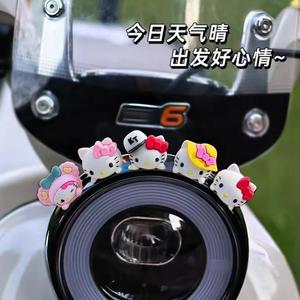 สติ๊กเกอร์ตกแต่งตุ๊กตาติดแผงหน้าปัดรถสกู๊ตเตอร์ยี่ห้อ Yadea สำหรับบริเวณคันเกียร์ สไตล์ญี่ปุ่นและเกาหลี - Product Image 4