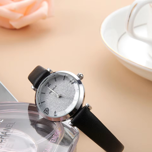 Jam Tangan Wanita Kulit Minimal Female Watches Quartz Leather Strap Female Watches Ladies