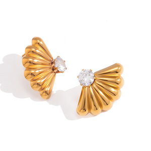 Stud Earrings Gold Shell Shape Zircon Claw Setting Everyday Wear - Product Image 5