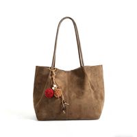 Sac fourre-tout magnétique décontracté et minimaliste en daim grande capacité pour femme, style rétro polyvalent européen-américain, nouvelle collection automne/hiver 2025